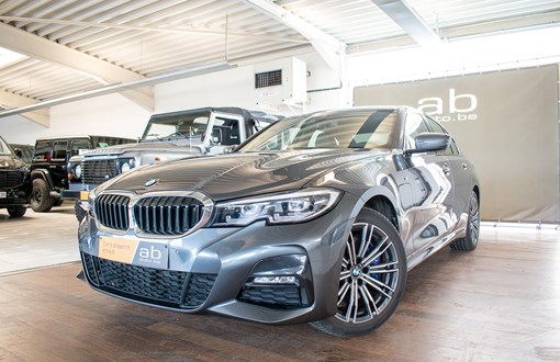 BMW 330